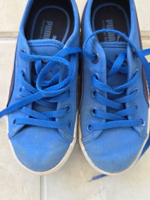 Puma sneakers blue size 28 used for boys