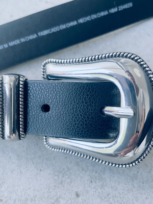Women's belt H&M black with silver buckle adjustable size