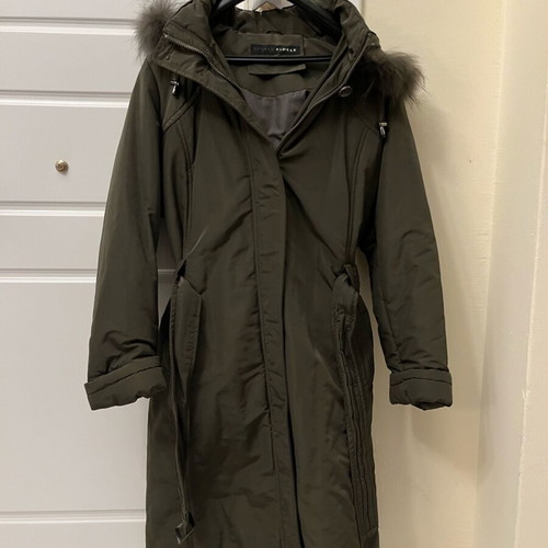Fidele women's long jacket like new, green with real fur