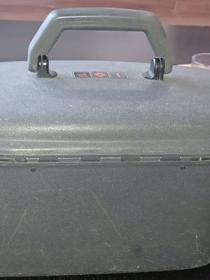 Βαλιτσάκι Samsonite σαν καινούργιο, γκρι, με κωδικό κλειδώματος