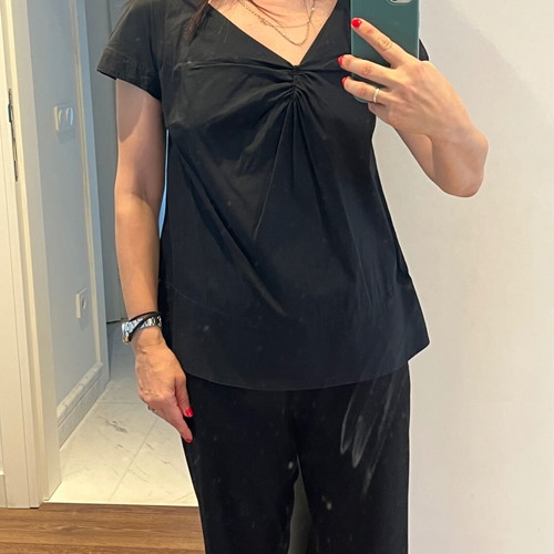 Zini blouse small, used, poplin with V neckline and A-line