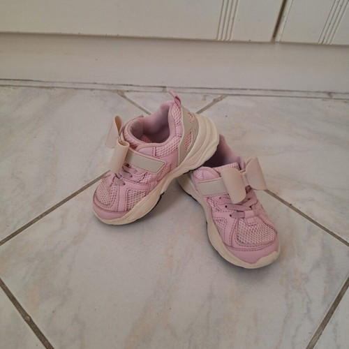 Zara pink athletic shoes size 23 like new for girls
