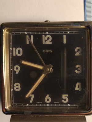 Oris Swiss Made analog table clock used