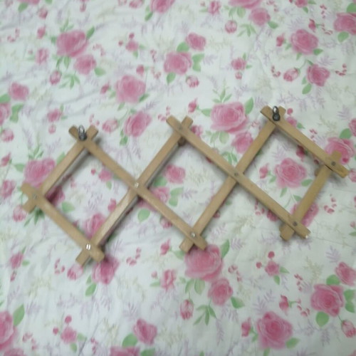 Wooden folding hanger with 10 hooks like new