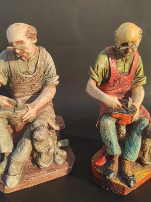 Figurines of cobblers used, set of 2