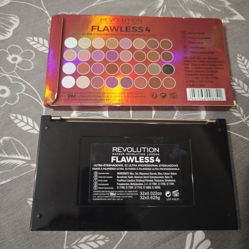 Makeup Revolution Eyeshadow Palette Flawless 4 Like New