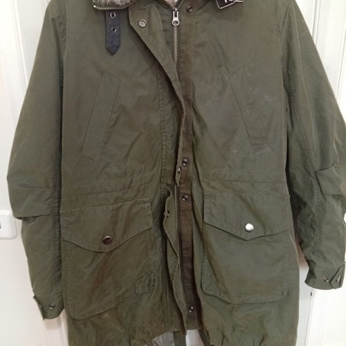 Benetton women's parka jacket like new, khaki with hood and lining