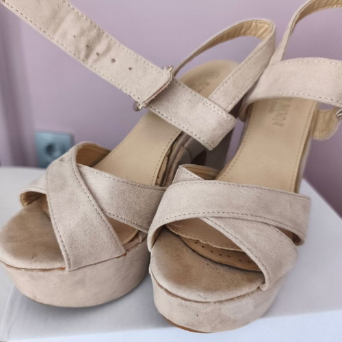 Beige suede sandals size 36 used with thick heel and ankle strap