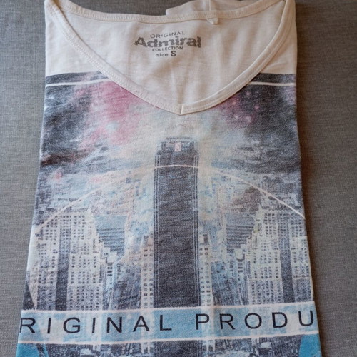 Admiral V-neck T-shirt with colorful graphic print, size S