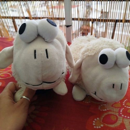 Unisex Winter Slippers Shaun the Sheep used, sizes 36-38, white