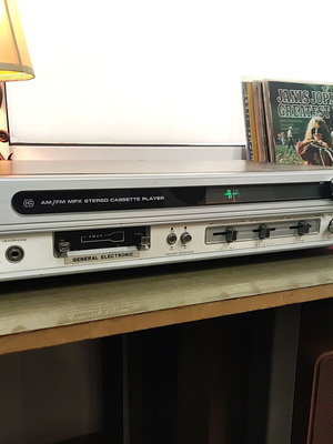 General Electronic Vintage AM/FM MPX Stereo Cassette Player used