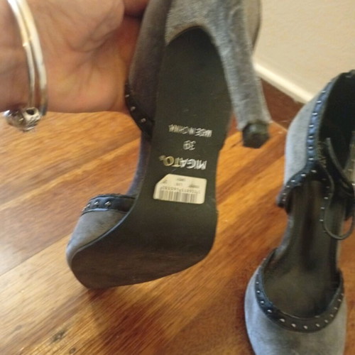 Migato gray black pumps almost like new size 39