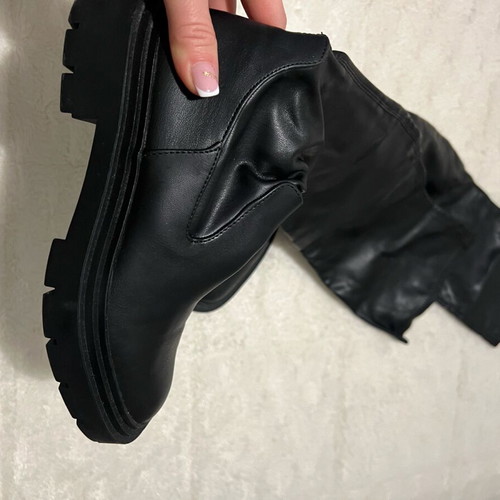 Zara black boots size 37 like new