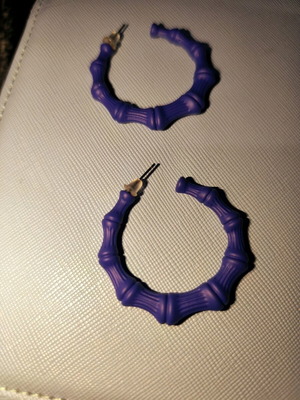 Acrylic hoop earrings new, purple with steel clasp