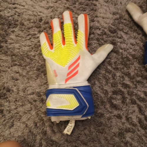 Football gloves used