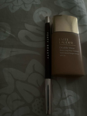 Estée Lauder foundation και Fenty Beauty lip liner καινούργια
