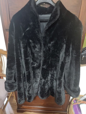 Black eco fur used, L/XL, synthetic material