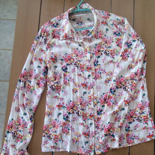 Floral long-sleeve shirt used, white multicolor, size XL