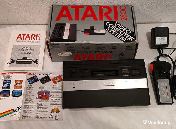  Atari 2600 sto kouti tou, komple, aristi katastasi, gia sillekti