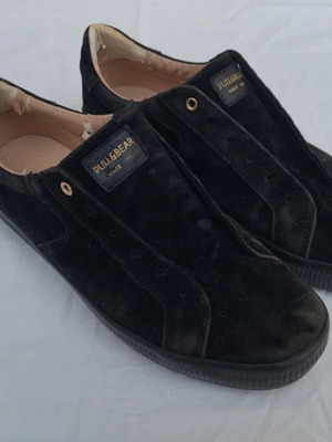 Pull & Bear black shoes used, missing laces, size 39