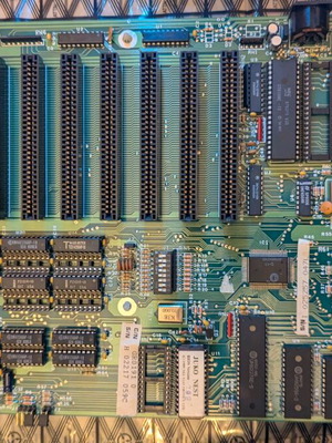 JUKO NEST Baby Turbo XT V20 640Kb Motherboard with MGA Video Card used