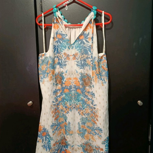 Toi&Moi summer dress like new, medium, decorative stones and back tie
