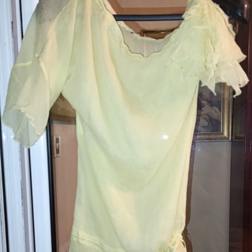 AnnaRita N Women's Blouse like new, yellow silk georgette