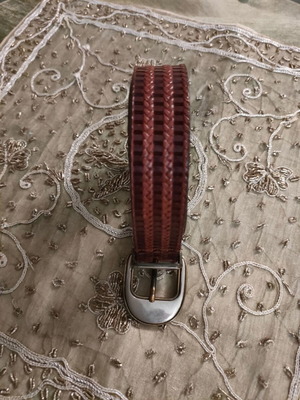Woven belt made of 100% genuine leather like new, brown, size 110