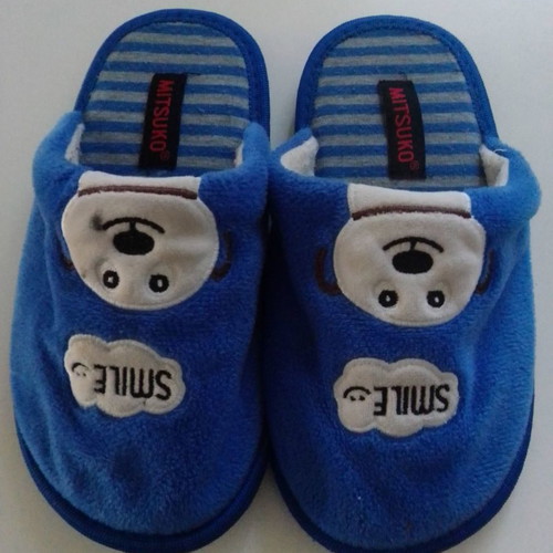 Mitsouko slippers for boys size 33 used, blue