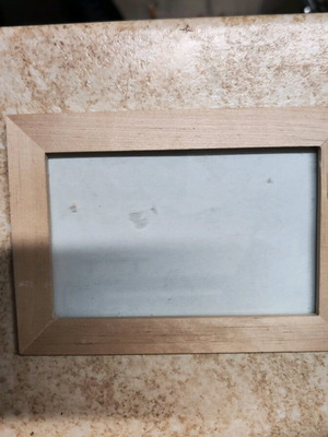 Ξύλινες κορνίζες καινούργιες, πακέτο 11 τεμαχίων 18x13