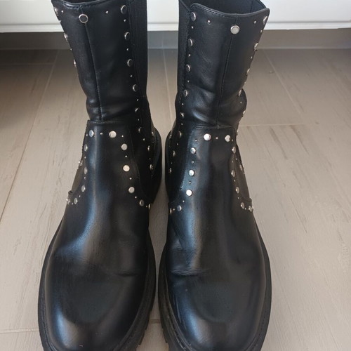 Zara boots black like new, size 39