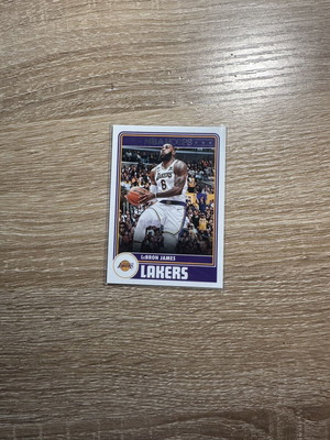 Panini NBA Hoops 2022-23 LeBron James βασική κάρτα σαν καινούργιο