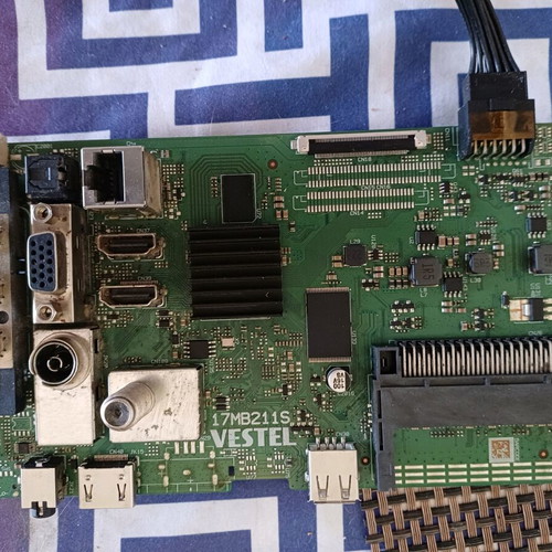 Motherboard 17MB211S Vestel used from 32 Hitachi TV with WiFi connector and pomer on-off