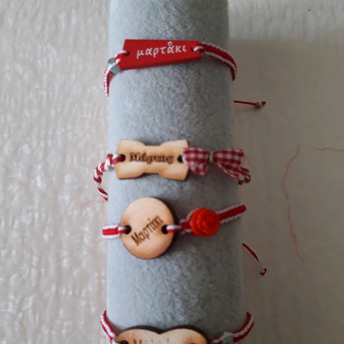 Martakia like new with wooden elements and macrame technique, red