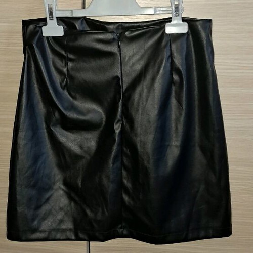 Leather skirt black size L like new