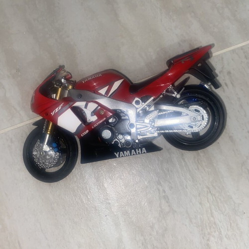Collectible motorcycle toys used, Yamaha with broken parts