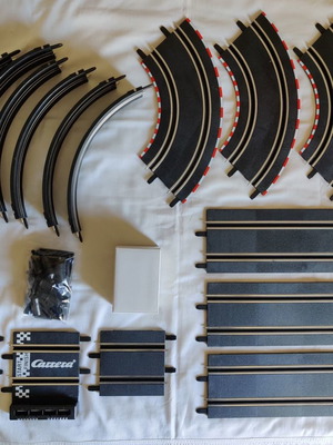 Carrera Go Expansion комплект от 18 части писта мащаб 1:43 нов