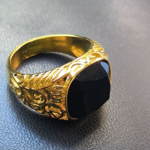 Signet ring gold with black stone vintage style