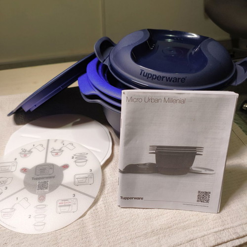 Tupperware Micro Urban Large 3.0L multicooker like new, dark blue