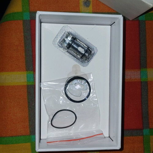Eleaf atomizer like new with original box