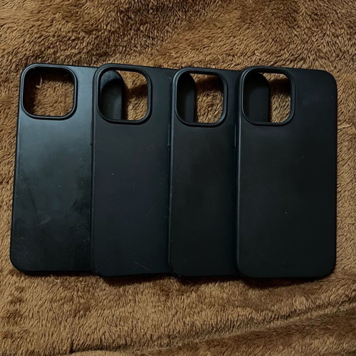 iPhone 13 Pro Max cases like new, pack of 23