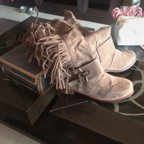 Suede leather boots new with fringes cowboy style