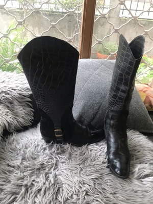 Μπότα cowboy δερμάτινη μεταχειρισμένη, χειροποίητη, νούμερο 36, μαύρη