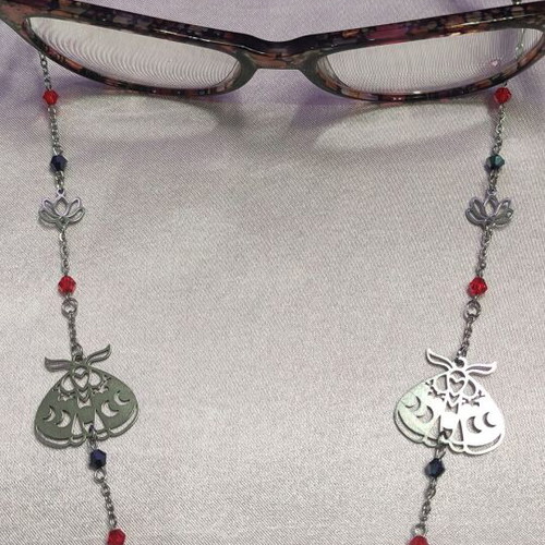 Handmade glasses chain with gothic elements and glass beads new