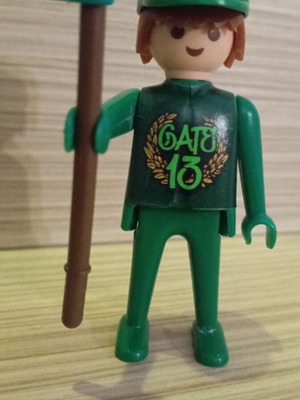 Playmobil fan figure of PAO with team flag like new