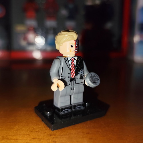 Two Face minifigure like new with base and coin