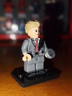 Two Face minifigure like new with base and coin