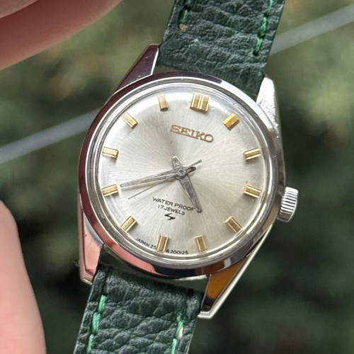 Seiko SportsMan Winding Watch 1966 like new, green and silver