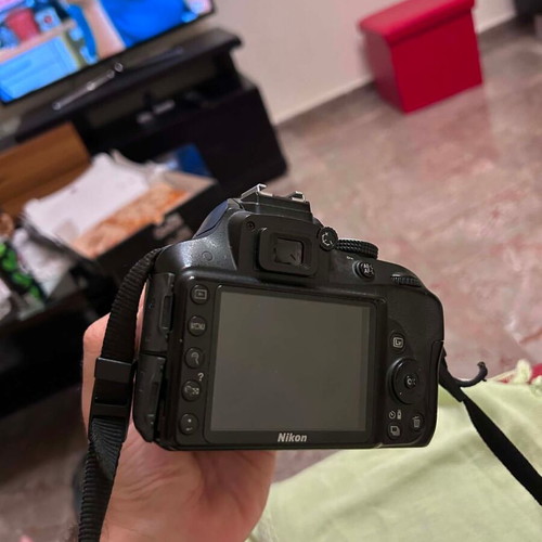 Nikon DSLR D3300 camera like new with lens, 2 batteries, charger, and card