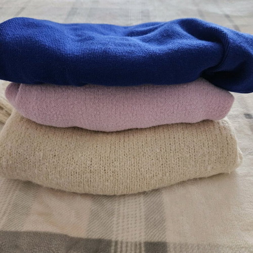 Women's sweaters like new, pink Bershka, beige Zara, blue turtleneck